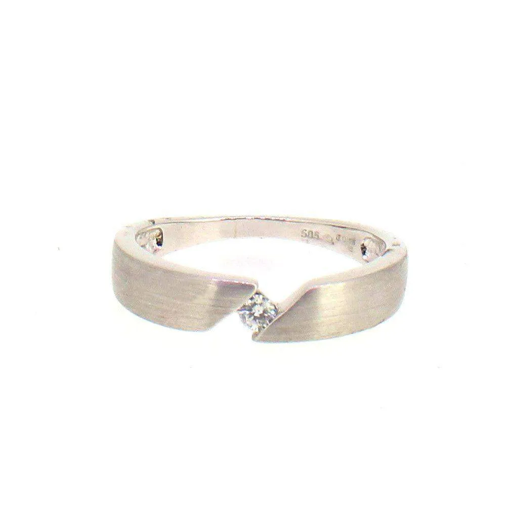 14 Carat White Gold Diamond Ring 45147