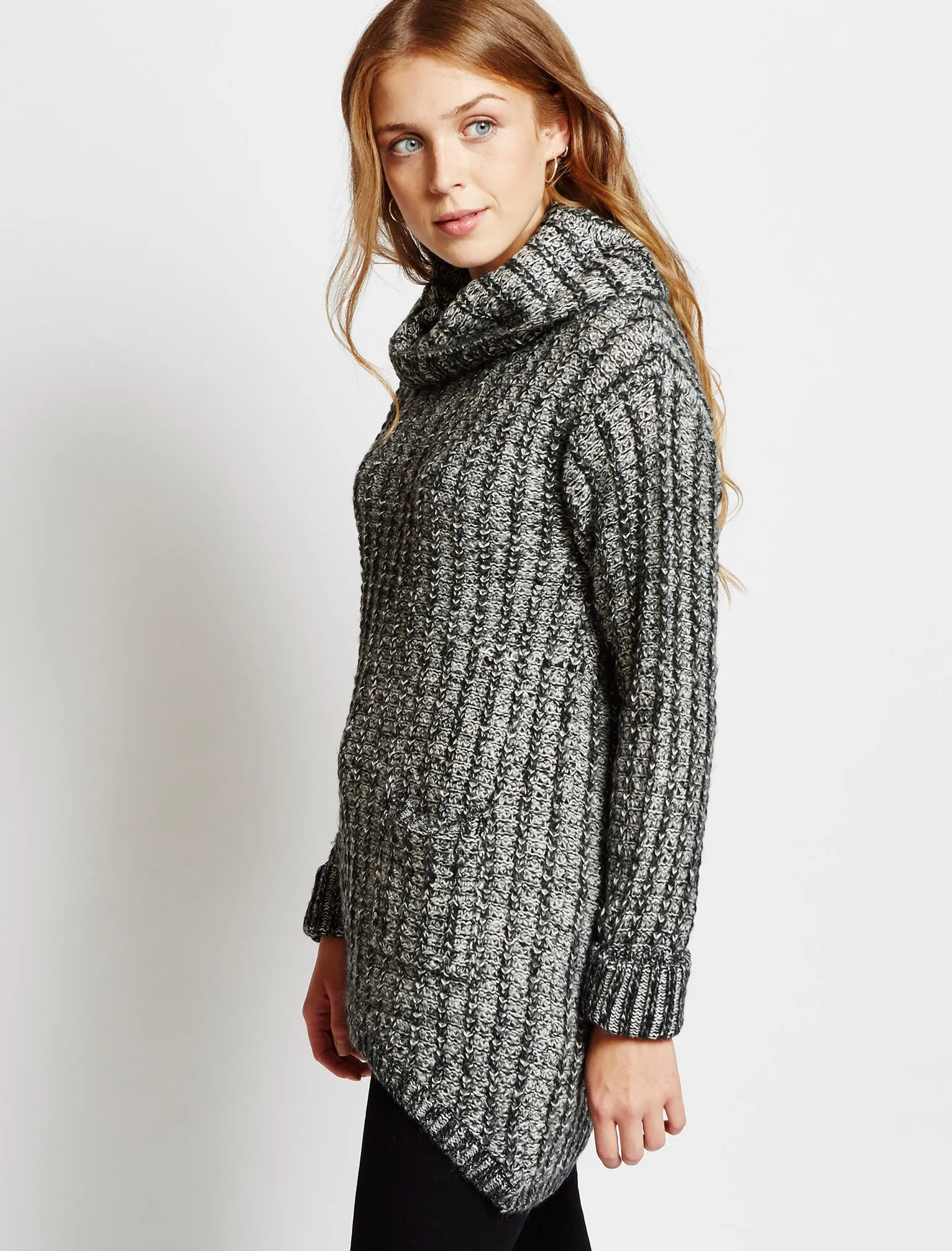 Amara Reya Cocoon charcoal jumper dress