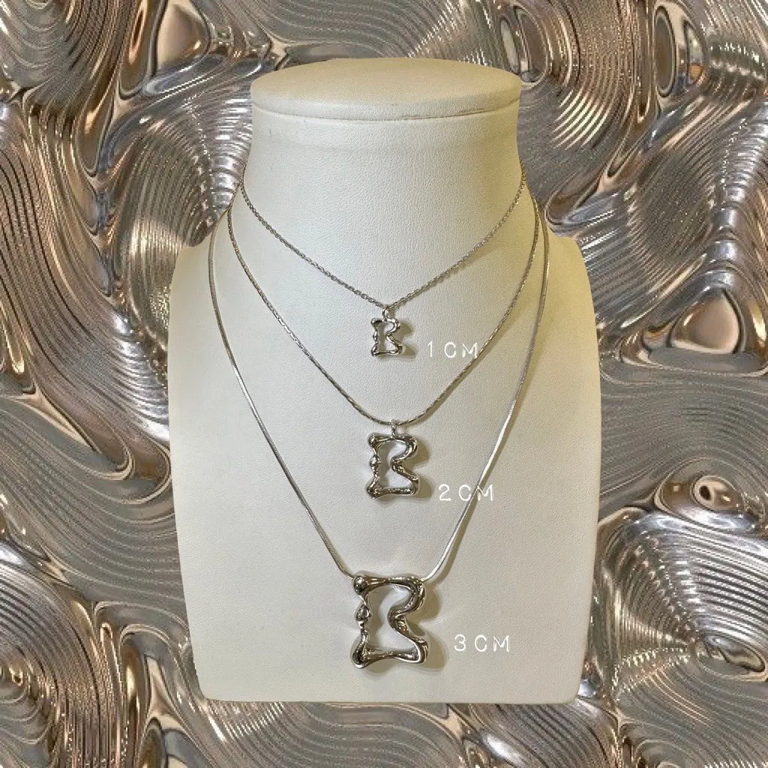 B Alphabet 1 cm.