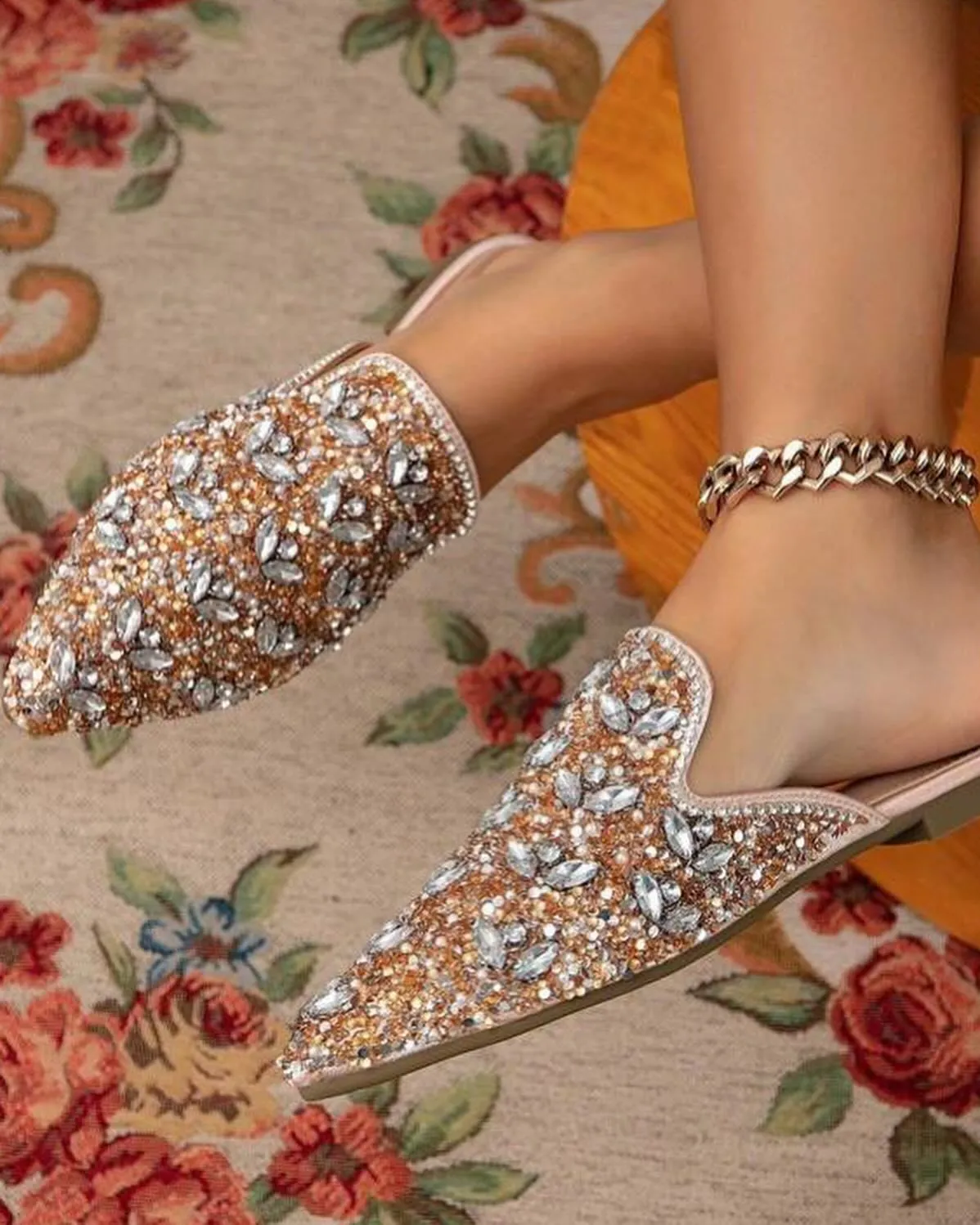 Bright diamond toe slippers