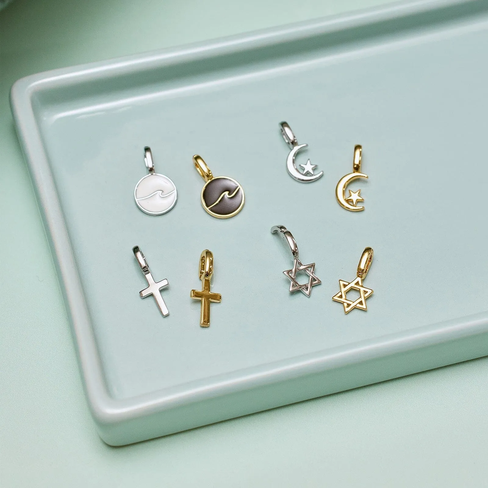 Harper Wave Charm