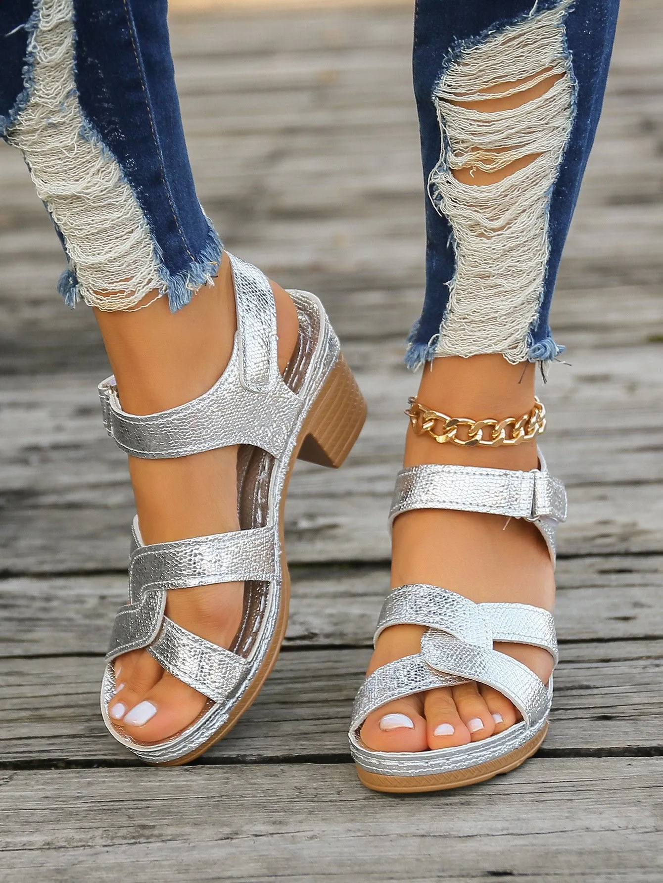Open-toe criss-cross strap sandals