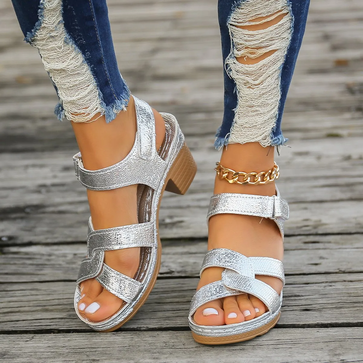 Open-toe criss-cross strap sandals